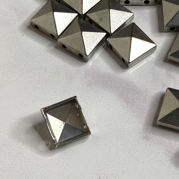 Vintage 2000s Betsey Johnson Silver Pyramid Stud Belt - As Is / Craft Project - Picture 9 of 10